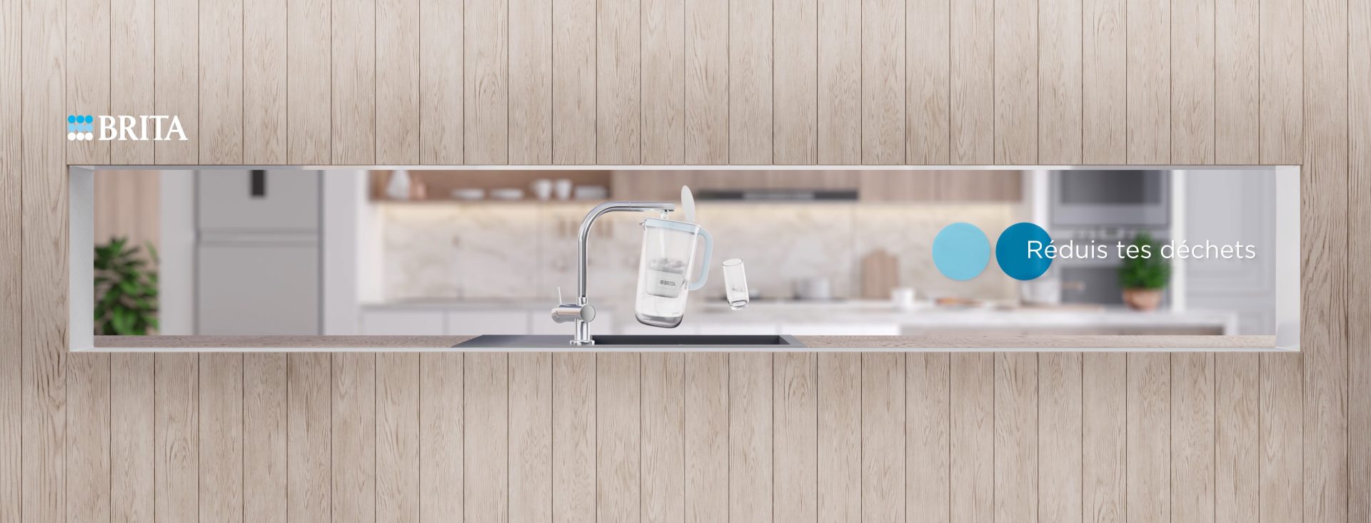 Visuel 3D de la carafe filtrante BRITA posée sur un évier de cuisine, avec le message "Réduis tes déchets"